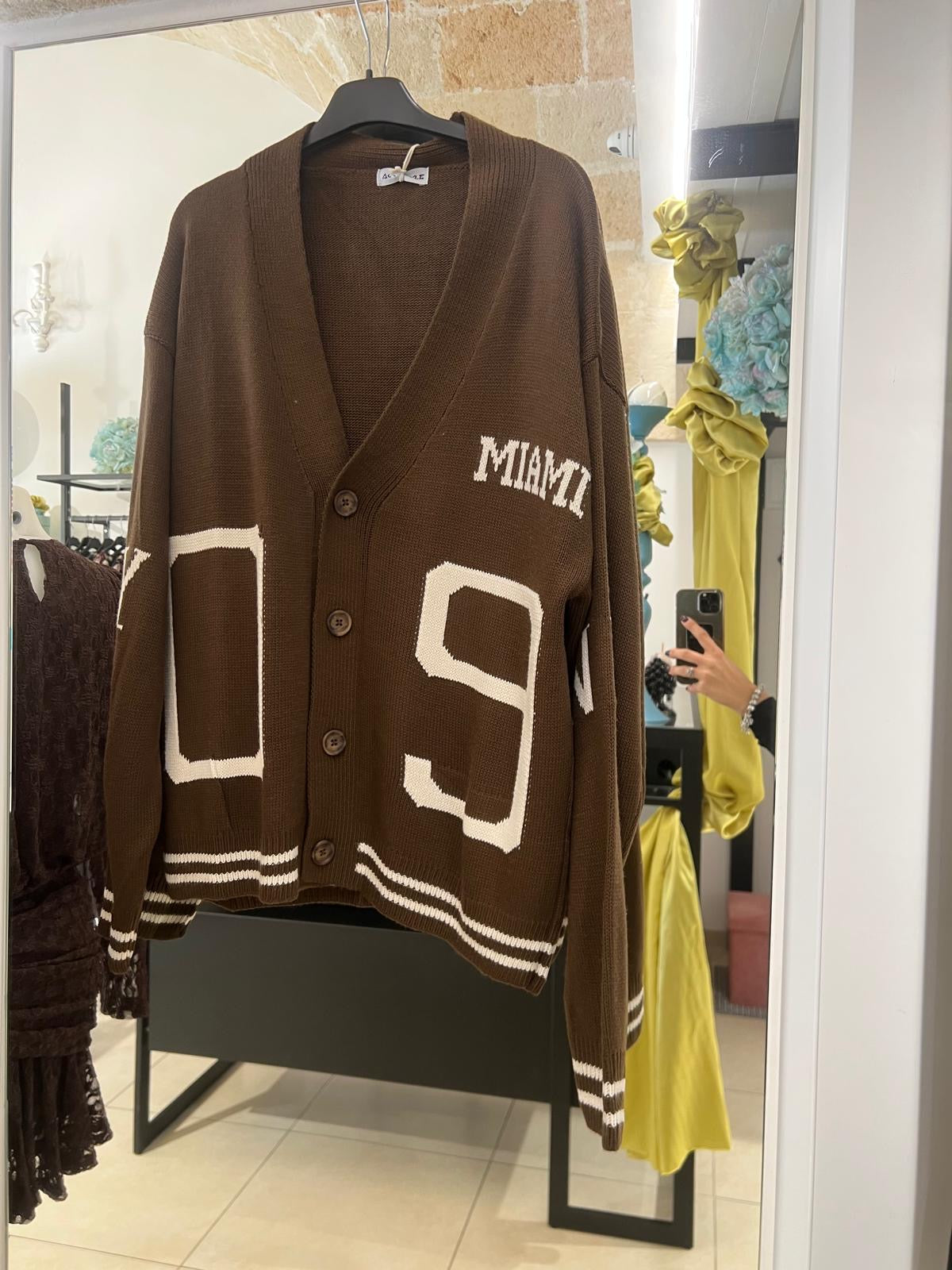 Cardigan Oversize Marrone College in Maglia