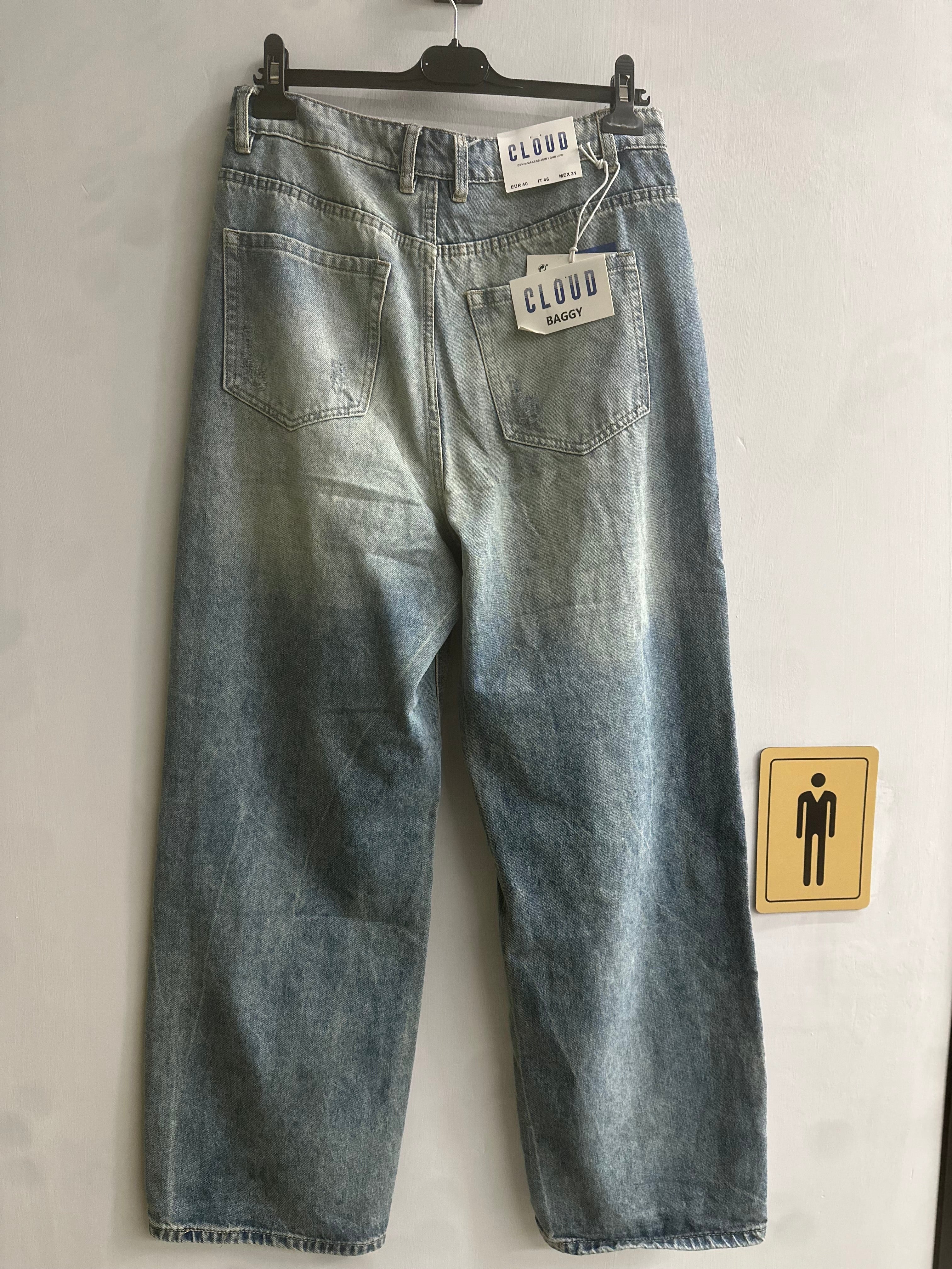 Jeans Baggy "Cloud" Distressed con Strappi – Lavaggio Vintage Chiaro